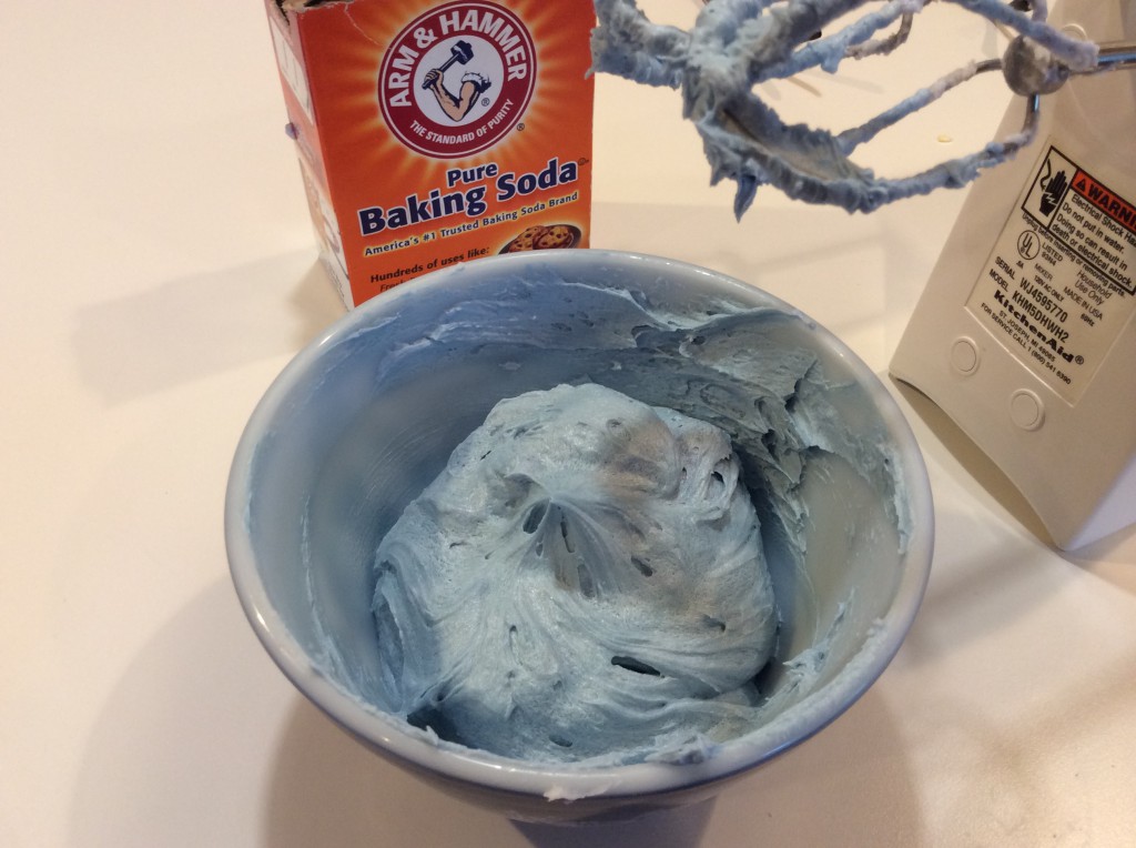 Sky Blue Icing with Addition of Baking Soda